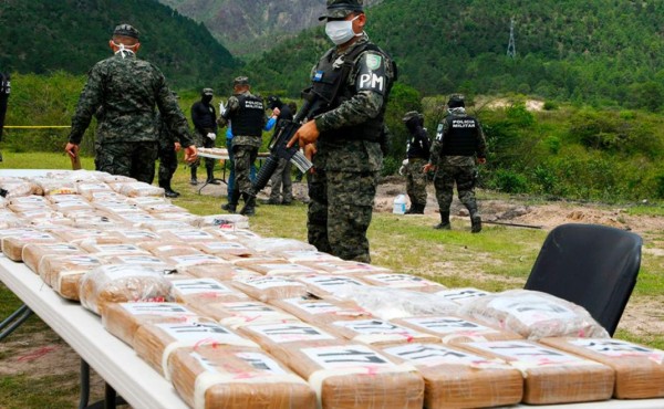 Jefe del Comando Sur de EEUU reitera lucha contra el narcoterrorismo y corrupción en Honduras