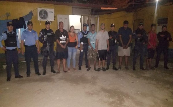 Detienen a seis sospechosos de almacenamiento ilegal de combustible en Choloma