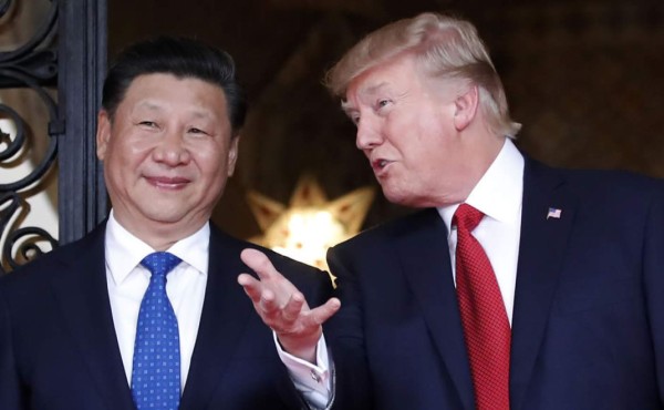 Trump parece debilitado frente a Xi, 'el rey de China'  