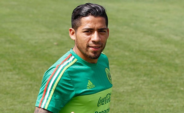 Javier Aquino se disculpa con Garrido por accidentada jugada