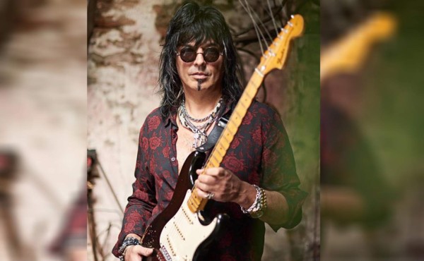 Walter Giardino: 'Rata Blanca atrae a nuevas generaciones”