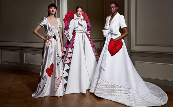 Valentino cierra la alta costura más democrática de la historia