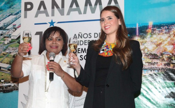 Embajada de Panamá celebra su 112 Aniversario