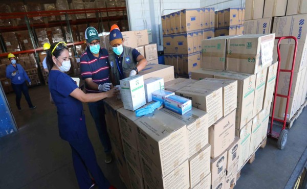 Gobierno envía material de protección a hospitales ante coronavirus