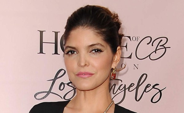 Banco le roba a Ana Bárbara