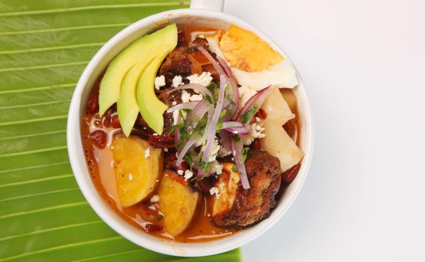 Sopa de frijoles rostizada en 4 pasos