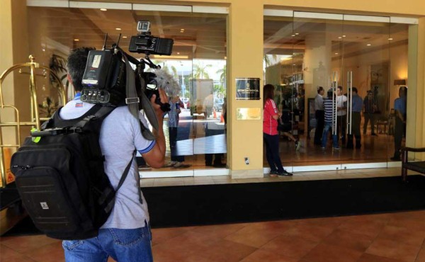 Selección de Costa Rica se esconde y tratan mal a la prensa hondureña