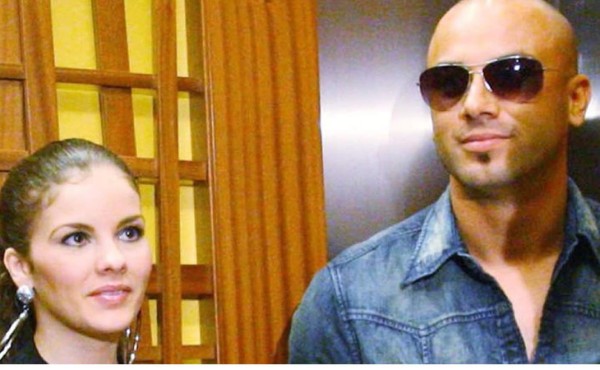 La esposa de Wisin: los médicos me recomendaron abortar, pero no lo hice