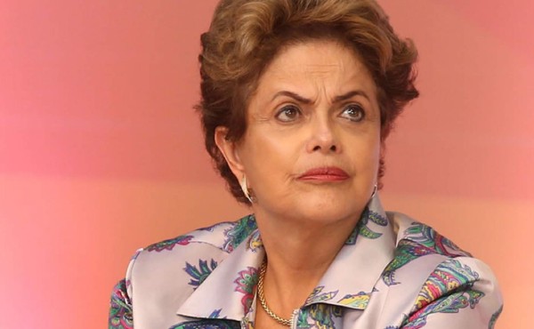 Corte ordena reiniciar proceso de juicio político a Rousseff