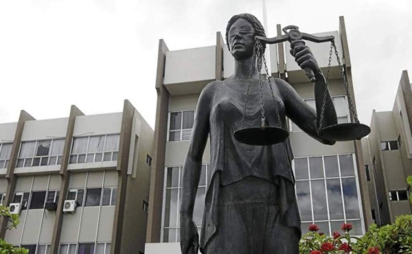 Rosas y Espinas: La justicia anda sedienta de meter a la cárcel a muchos políticos