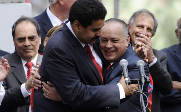 Chavismo prepara 'blindaje” para Maduro contra la oposición