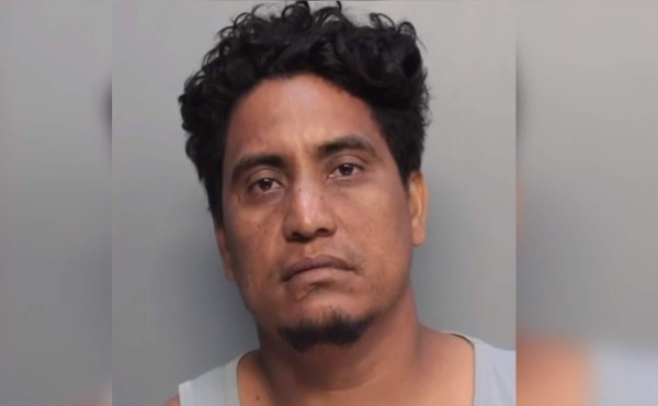 Arrestan a hondureño en Miami acusado de violar a su hija varias veces