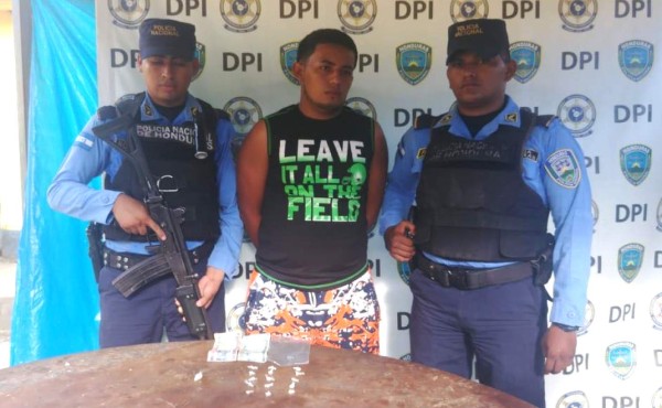 Detienen en Copán a hondureño con varias bolsitas de crack