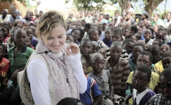 Madonna logra que Malaui le autorice adoptar a dos gemelas