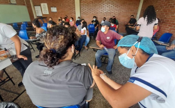 Más de 66,000 personas inmunizadas en el vacunatón; extenderán jornada