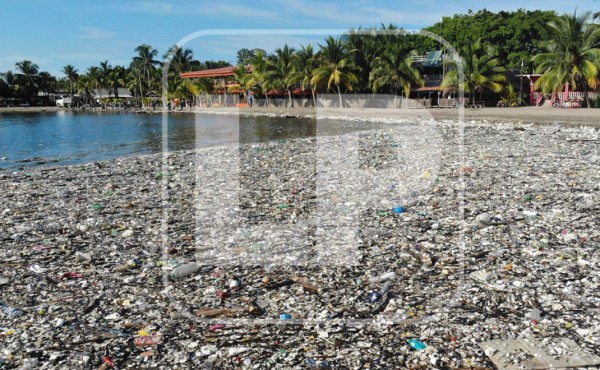 Honduras reclama a Guatemala por contaminación en playas de Omoa