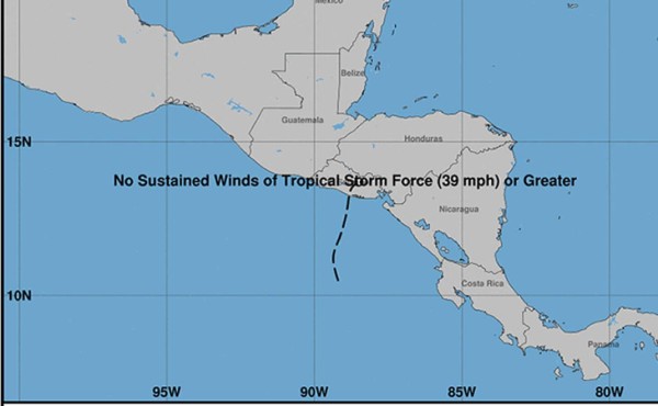 Selma, degradada a depresión tropical, azota El Salvador  