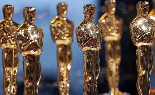 La Academia seguirá con PwC después de error  