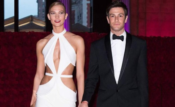 Karlie Kloss anuncia su compromiso y se emparenta oficialmente con la familia de Donald Trump