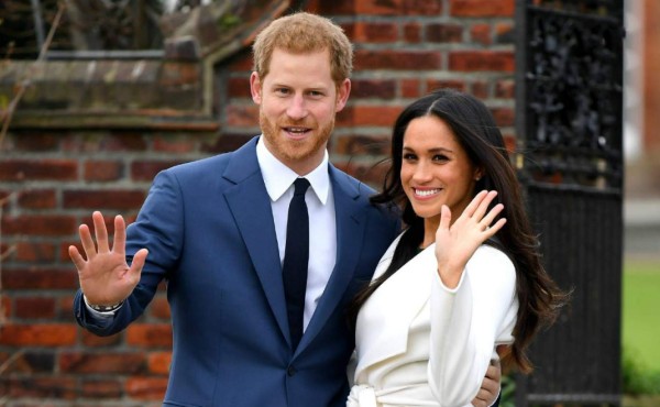 Salen detalles de la boda de Harry