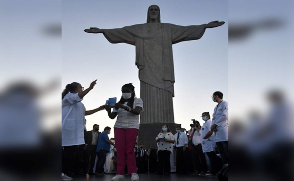 Brasil y Rusia lanzan vacunación masiva contra el covid-19