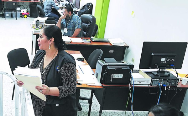 El TSE ya acumula 513 renuncias de candidatos