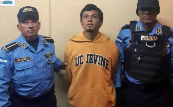 Capturan a joven acusado de matar de una puñalada a su abuelo