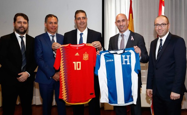 Federación española apoyará al fútbol de Honduras