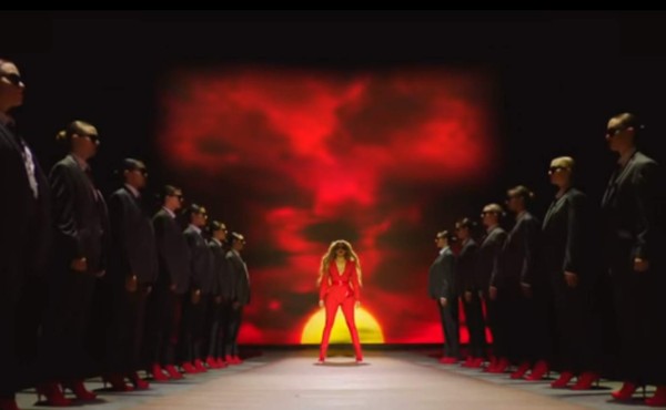 JLo estrena el video de 'Limitless' e incluye a su hija como protagonista