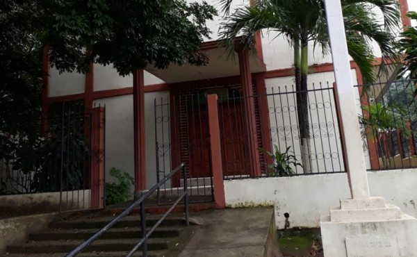 Iglesia católica de Villanueva es saqueada por ladrones