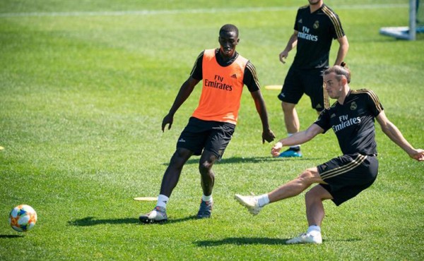 Zidane llega a Houston listo para presentar en sociedad al nuevo Real Madrid  