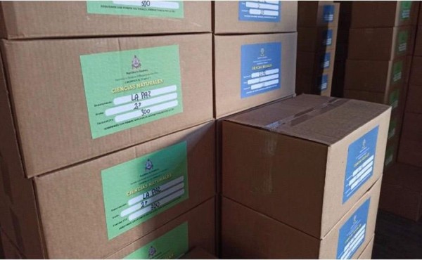 Distribuyen cuadernos educativos en 11 departamentos de Honduras