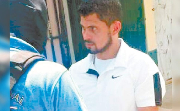 Condenan a 12 años de cárcel a expolicía