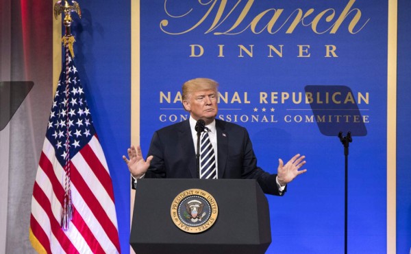 Trump quiere establecer cuotas anuales a los jueces de inmigración