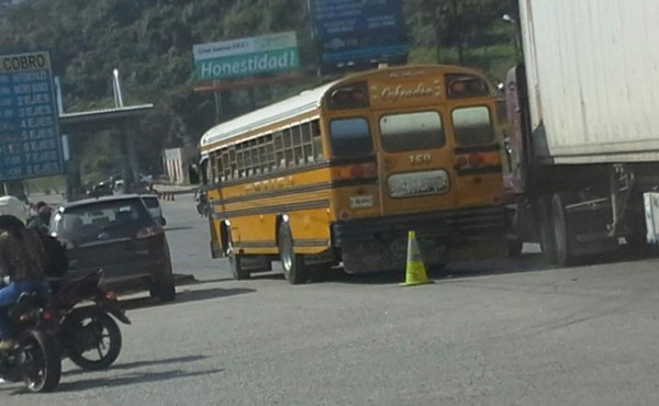 Bus atropella a guardia de seguridad en Chamelecón