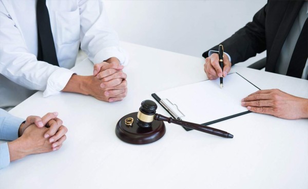 Sale caro: hasta L80,000 puede costar solo el trámite legal de un divorcio en Honduras