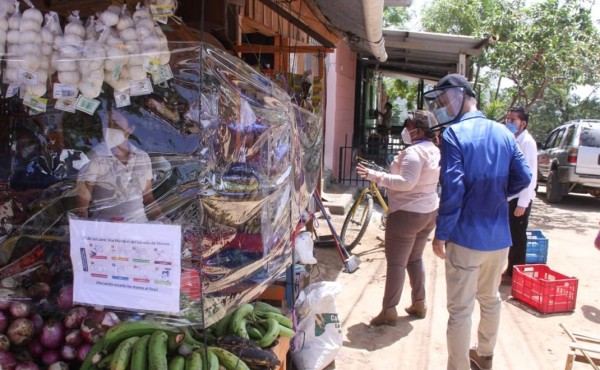 Inspeccionan bioseguridad en locales de mercado de Cofradía