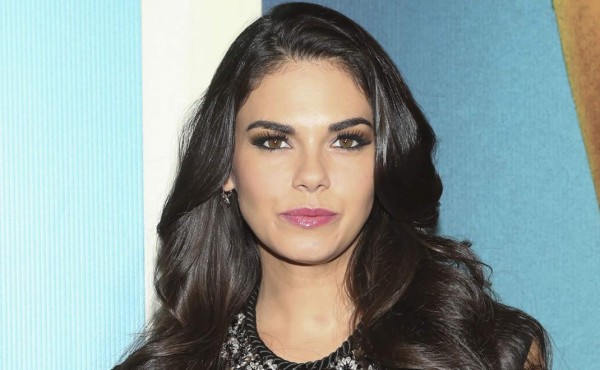 Livia Brito y otros famosos demandarán a revista