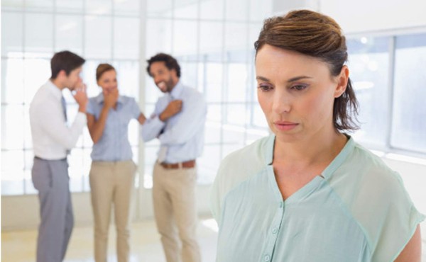 Aspira a ser invisible en su trabajo