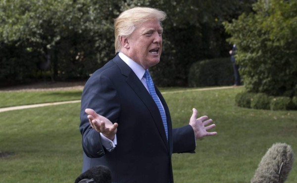 Trump autoriza que barcos extranjeros lleven suministros a Puerto Rico