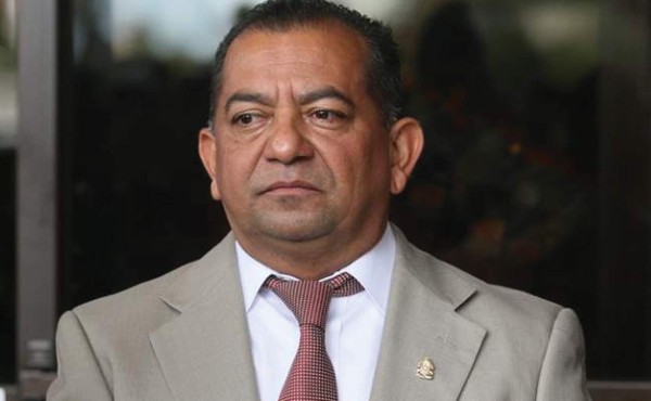 Exconsejal aclara que EEUU no le ha quitado la visa