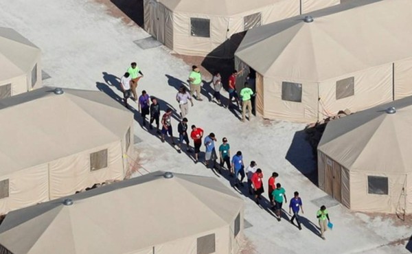 Baja cifra de migrantes en el mayor centro de detención de menores en EEUU
