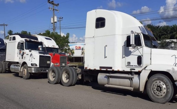 Piden que Gobierno medie en conflicto de transportistas
