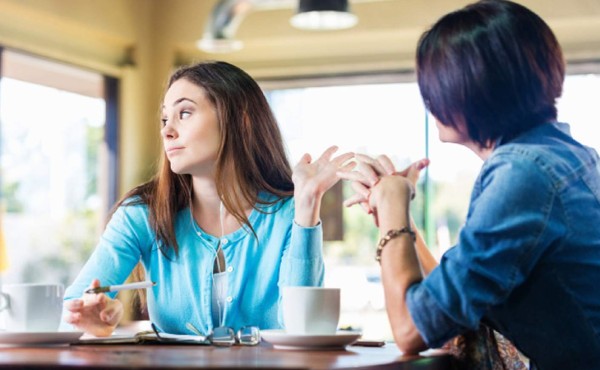 Ya no soporta a su hijastra, la tiene harta