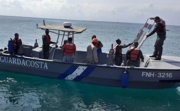 Muere pasajero de embarcación tras caer en alta mar en Honduras