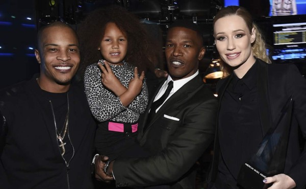 ¿Por qué llora Taylor Swift? Mira lo que pasó en el backstage de los AMAs 2014