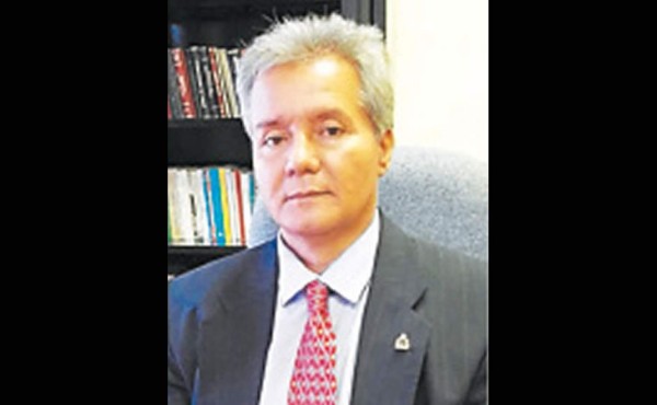 Nombran director de la Defensa Pública