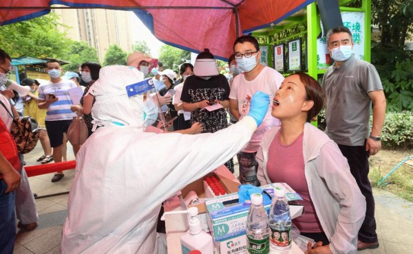 Variante delta del covid llega a Wuhan y dispara hospitalizaciones en EEUU