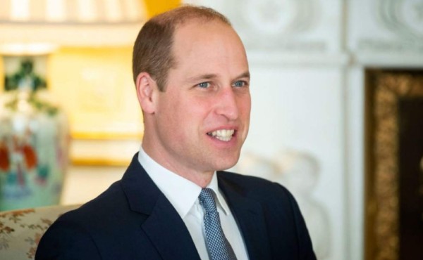 Príncipe William alaba a los británicos por su 'civismo futbolero'