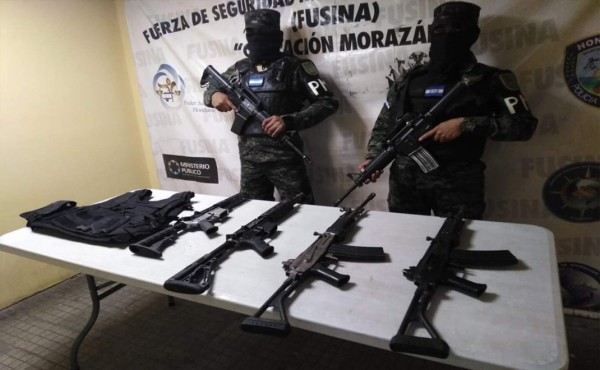 Decomisan armas tras enfrentamiento entre militares y pandilleros en Comayagüela ﻿